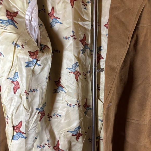 Elegant Men's Brown Suede Blazer - Picture 14 of 15